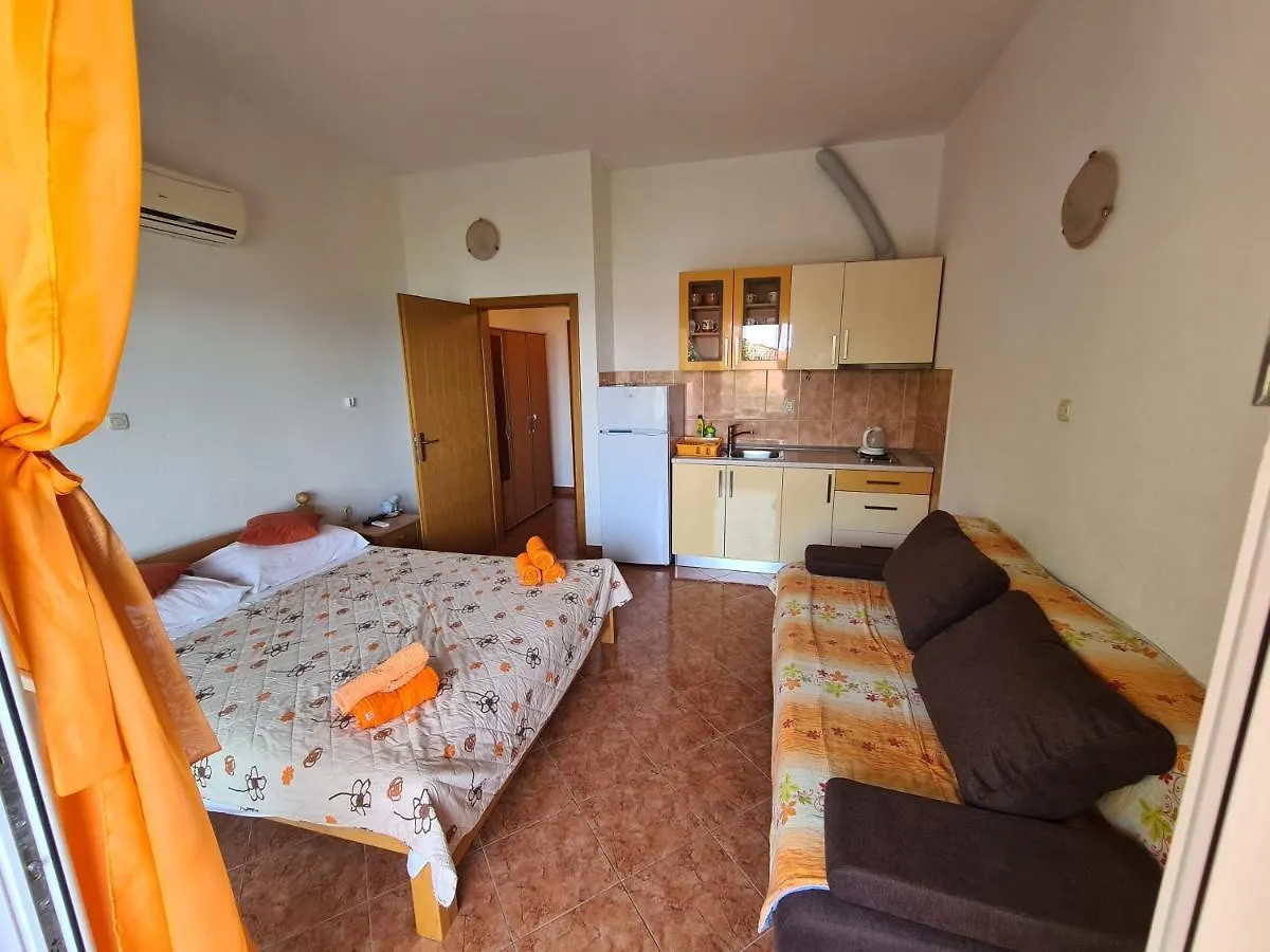 Apartmani Ljubo Spalato 0*,