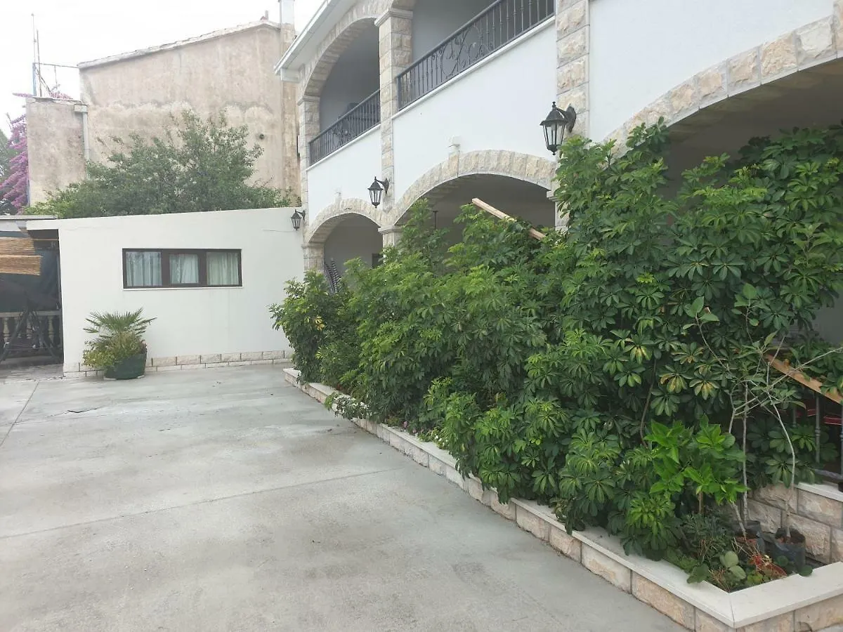 Apartmani Ljubo Spalato 0*,